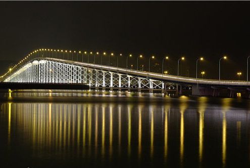 亚洲第一高墩大桥独秀,盘点世界著名大桥_WWW.TQQA.COM