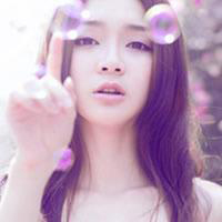 QQ头像紫色背景女生:浪漫系:生活很美好_WWW.TQQA.COM