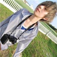 唯美阳光男生头像:怀念初恋和童年_WWW.TQQA.COM