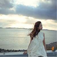 面对大海的唯美意境女生头像:我只想要面朝大海_WWW.TQQA.COM