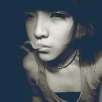 朦胧美:黑白女生qq头像:我爱你相信你会了解_WWW.TQQA.COM
