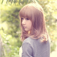 陪你度过四季永不分离:对着阳光的唯美高清大头_WWW.TQQA.COM