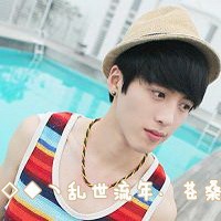 有字的浪漫情侣头像一左一右:情歌还有两三首_WWW.TQQA.COM