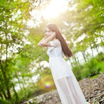 女生一个人孤单头像:唯美又伤感_WWW.TQQA.COM