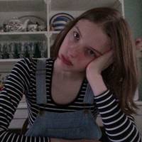 短头发欧美女孩头像:@心系你一人_WWW.TQQA.COM