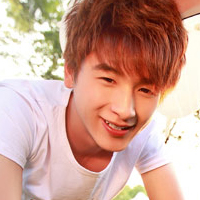 真人情侣头像一左一右_WWW.TQQA.COM