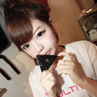 可爱头像女生真人:一朵小黄花_WWW.TQQA.COM