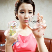 清纯意境阳光女生头像_WWW.TQQA.COM