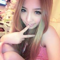 抱着猫咪的女生头像:可爱妹子万人疼_WWW.TQQA.COM