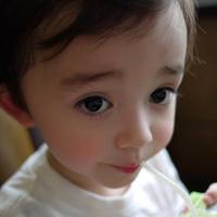 正太小小志QQ头像:小小志照片自裁_WWW.TQQA.COM
