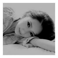 回不去的从前:qq黑色女生头像_WWW.TQQA.COM