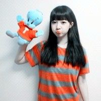 看见天上的微光:意境女生长发不带字qq头像_WWW.TQQA.COM