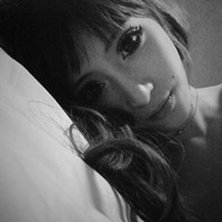 小性感黑白女生QQ头像_WWW.TQQA.COM