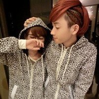 幸福情侣头像2个人一张图的:深蓝色的海洋_WWW.TQQA.COM