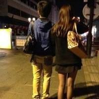 拥抱接吻的QQ情侣头像一对:他给她的温暖_WWW.TQQA.COM