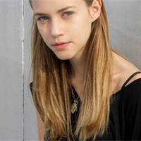 欧美唯美伤感女生头像:不配在说你爱我#_WWW.TQQA.COM