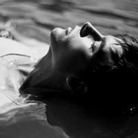 欧美头像男生伤感:@黑白贴吧精选_WWW.TQQA.COM