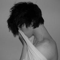 吸烟的欧美男生头像:型男是这样练成的_WWW.TQQA.COM