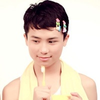 很有爱的情侣头像:一左一右_WWW.TQQA.COM