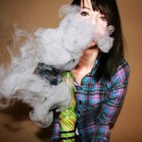 看见天上的微光:意境女生长发不带字qq头像_WWW.TQQA.COM