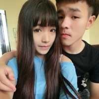 2个人抱一起的头像:情侣幸福很简单_WWW.TQQA.COM