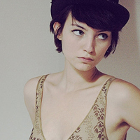 欧美头像女生超拽:愛情是神馬玩意:姐不稀罕_WWW.TQQA.COM