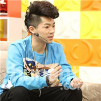 歌浴森的发型头像:死了都要爱_WWW.TQQA.COM