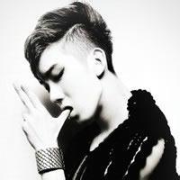 欧美男生悲伤头像图片_WWW.TQQA.COM