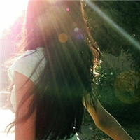 我不能哭:眼镜忍的好辛苦:唯美逆光QQ头像女生_WWW.TQQA.COM