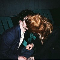 拥抱/牵手在一起的情侣头像_WWW.TQQA.COM