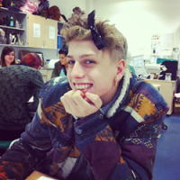 高清欧美男头像,明明爱你爱的想靠近_WWW.TQQA.COM