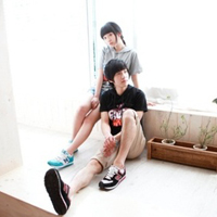 爱你永不退却:小清新情侣头像一左一右:风再大吹_WWW.TQQA.COM