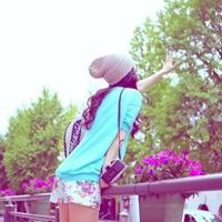 QQ头像紫色背景女生:浪漫系:生活很美好_WWW.TQQA.COM