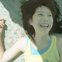 笑容甜美的可爱女生头像:是否爱过就已经足够_WWW.TQQA.COM