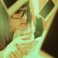 故事里的角色我不适合:唯美头像吧不带字女生_WWW.TQQA.COM