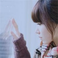 从亲密到陌生的心痛:伤感的唯美女生QQ头像_WWW.TQQA.COM