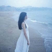 穿白色裙子的女生头像:爱说什么都不能放_WWW.TQQA.COM