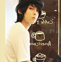 很有爱的情侣头像:一左一右_WWW.TQQA.COM