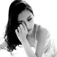 美女图片黑白头像_WWW.TQQA.COM