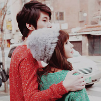 双人情侣头像两人一张:有你就不会感到不安_WWW.TQQA.COM