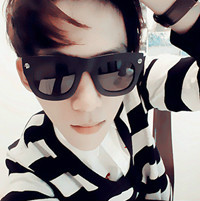 爱上悲伤:非主流超拽男生头像:寂寞无所谓_WWW.TQQA.COM