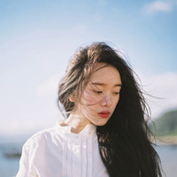 女生优雅安静qq头像:喜欢独自忧伤_WWW.TQQA.COM