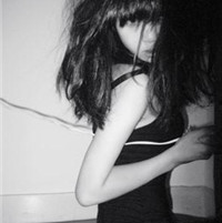 单身女生黑白头像_WWW.TQQA.COM