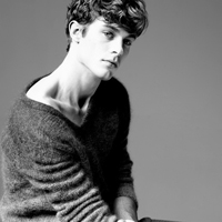 欧美头像男生霸道:为你放下执念_WWW.TQQA.COM