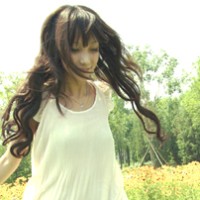 不敢直视你:清新动人的唯美森系女生QQ头像_WWW.TQQA.COM