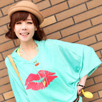 花季少女:戴帽子的唯美女生头像:超赞_WWW.TQQA.COM