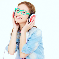 自搭QQ情侣头像:只不过想好好爱一个人_WWW.TQQA.COM