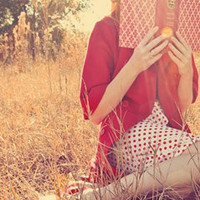 一人一边情侣QQ头像:男左女右_WWW.TQQA.COM