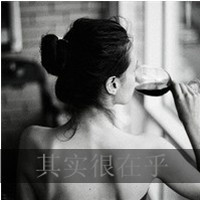黑色头像带字女生伤感:不爱请放手_WWW.TQQA.COM