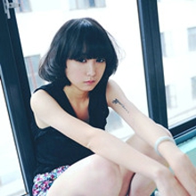 清纯意境阳光女生头像_WWW.TQQA.COM